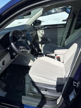 2023 Volkswagen Tiguan 2.0T SE 4MOTION