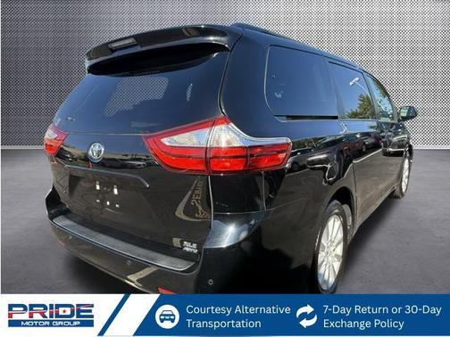 2017 Toyota Sienna XLE