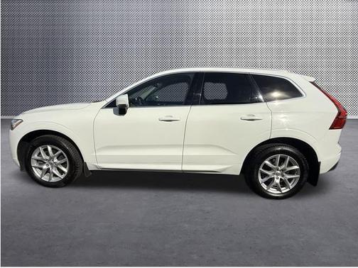 2021 Volvo XC60 T5 Momentum