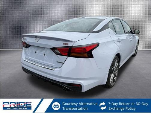 2023 Nissan Altima 2.0 SR