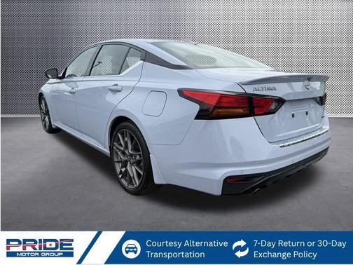 2023 Nissan Altima 2.0 SR