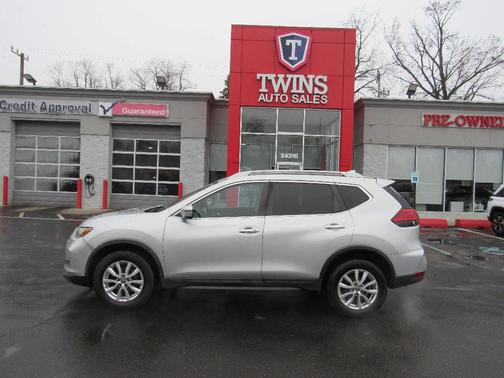 2017 Nissan Rogue SV