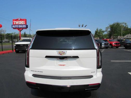 2025 Cadillac Escalade Sport