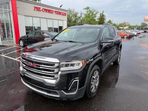 Black 2021 GMC Acadia SLE