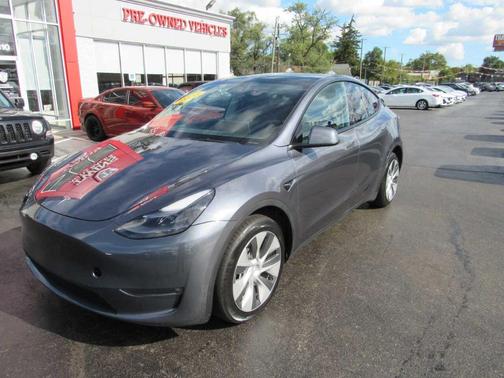 2023 Tesla Model Y Long Range