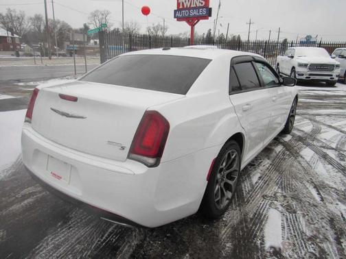 2017 Chrysler 300 S
