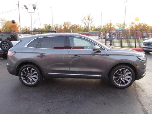 2022 Lincoln Nautilus Reserve