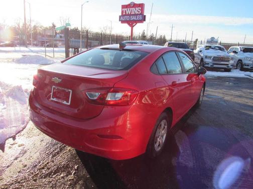 2017 Chevrolet Cruze LS