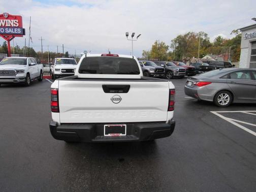 2024 Nissan Frontier S