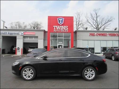 2016 Chrysler 200 LX