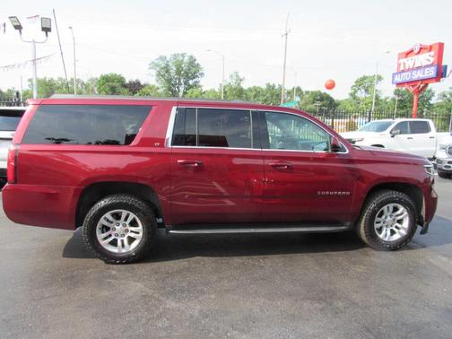 2016 Chevrolet Suburban LT
