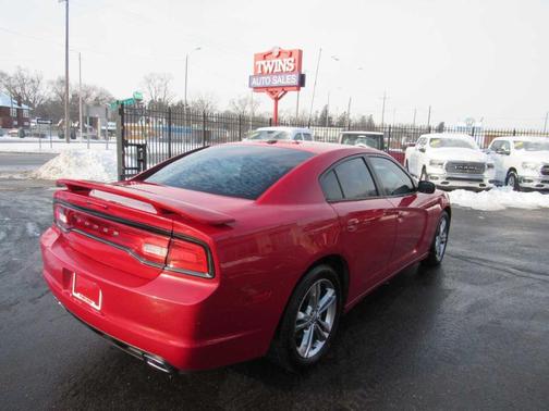 2013 Dodge Charger SXT