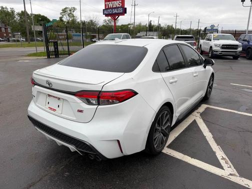 White 2021 Toyota Corolla SE