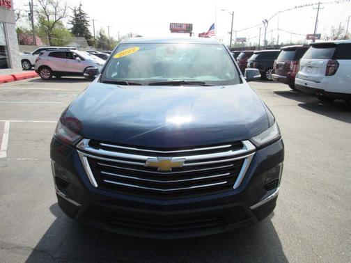 2022 Chevrolet Traverse LT Cloth