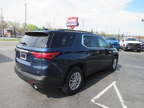 2022 Chevrolet Traverse LT Cloth