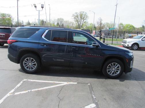 2022 Chevrolet Traverse LT Cloth