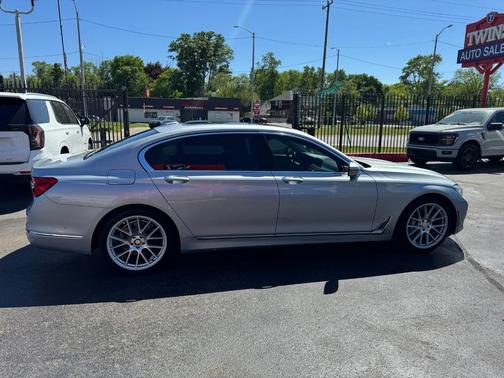 Silver 2017 BMW 740 i