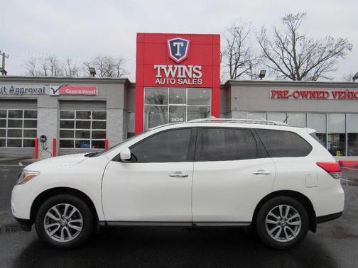 2015 Nissan Pathfinder SV