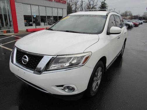 2015 Nissan Pathfinder SV