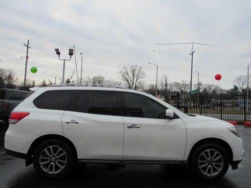 2015 Nissan Pathfinder SV
