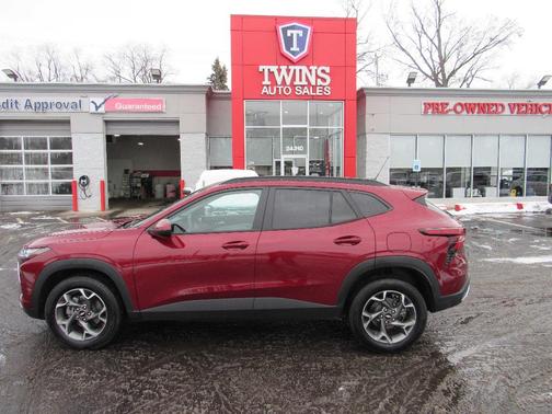 2025 Chevrolet Trax LT