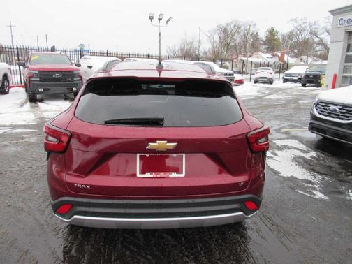 2025 Chevrolet Trax LT