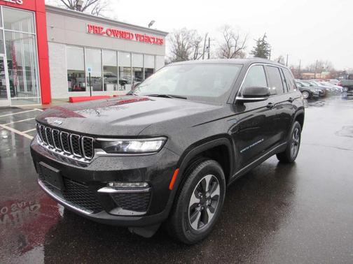 Black 2023 Jeep Grand Cherokee 4xe Base