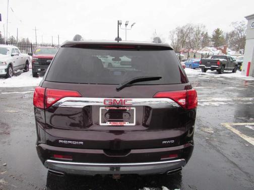 2017 GMC Acadia Denali