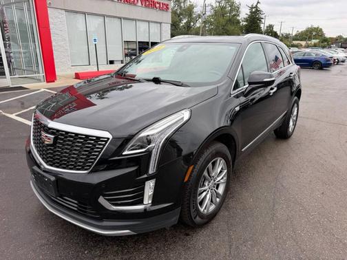 Black 2022 Cadillac XT5 Premium Luxury