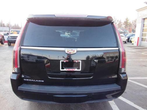 2020 Cadillac Escalade Luxury