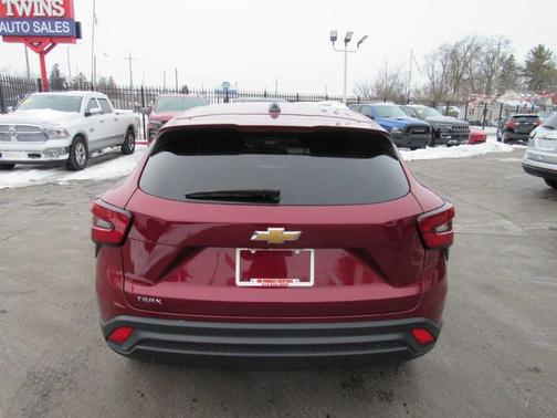 2024 Chevrolet Trax LS