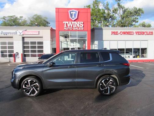 2024 Mitsubishi Outlander SE