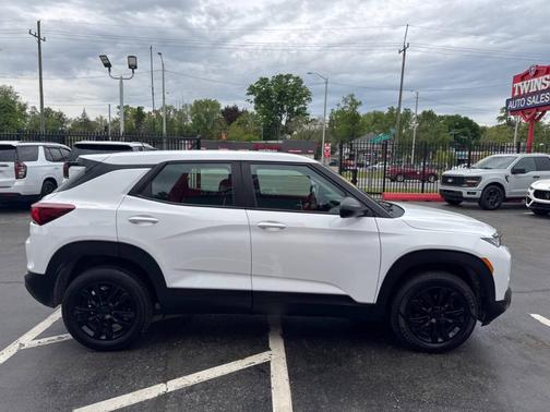 White 2021 Chevrolet Trailblazer LS
