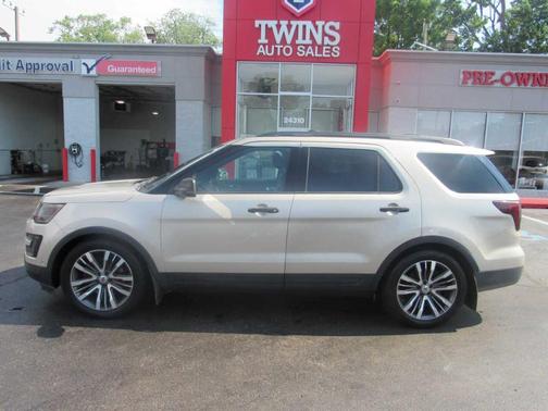 2017 Ford Explorer Platinum