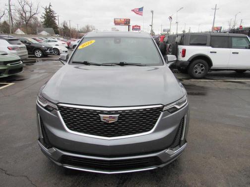 2022 Cadillac XT6 Premium Luxury FWD