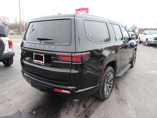 2024 Jeep Wagoneer Series II