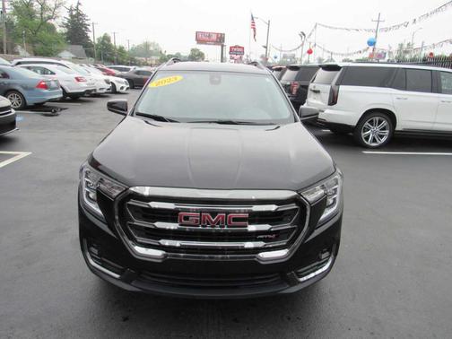 2023 GMC Terrain AT4