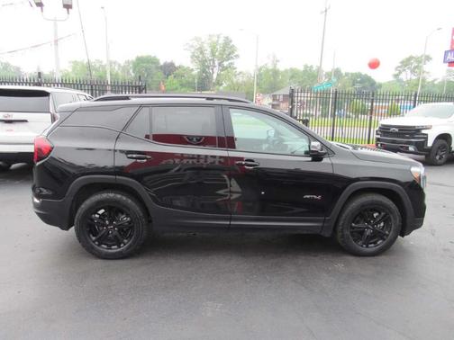 2023 GMC Terrain AT4