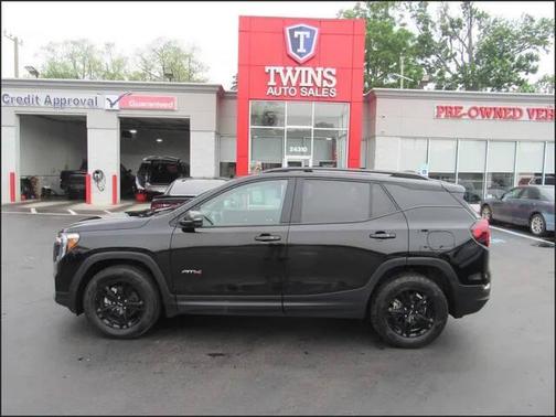 2023 GMC Terrain AT4