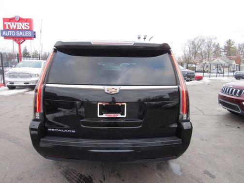 2018 Cadillac Escalade ESV Platinum