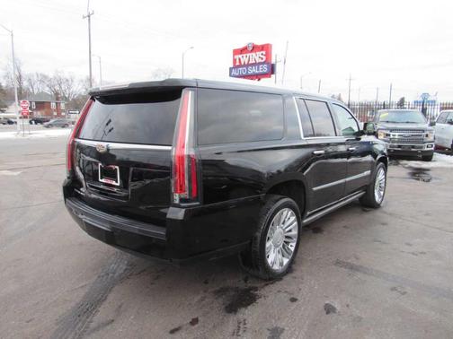 2018 Cadillac Escalade ESV Platinum