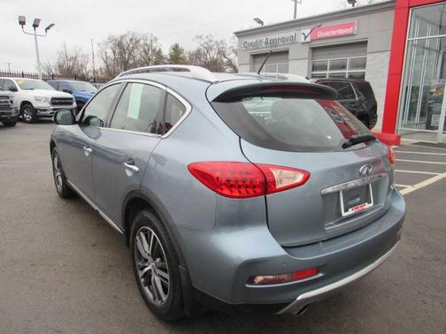 2017 INFINITI QX50 Base