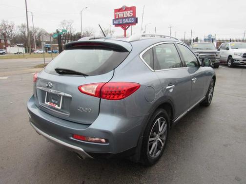 2017 INFINITI QX50 Base