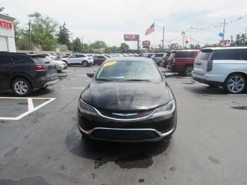 2016 Chrysler 200 Limited