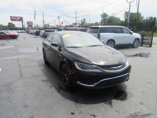 2016 Chrysler 200 Limited