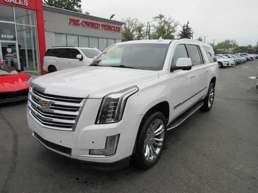 2018 Cadillac Escalade ESV Luxury