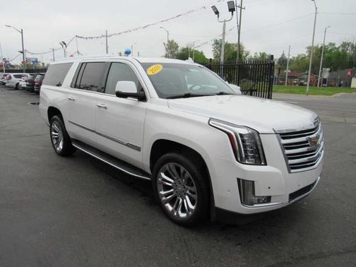 2018 Cadillac Escalade ESV Luxury