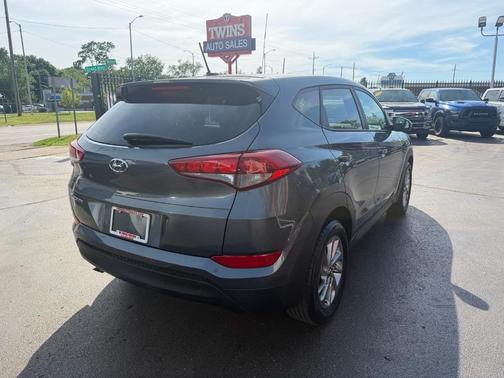 Coliseum Grey 2017 Hyundai TUCSON SE