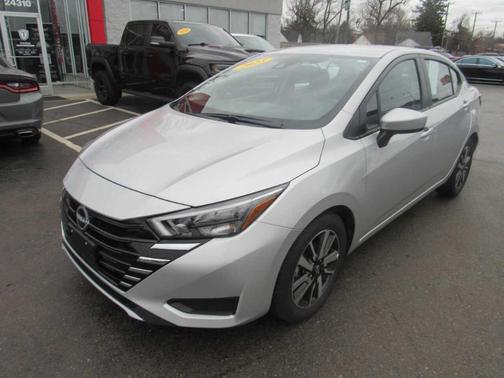 Silver 2025 Nissan Versa 1.6 SV
