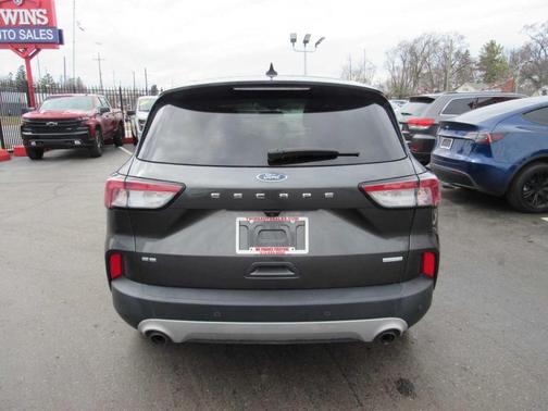 Silver 2020 Ford Escape SE